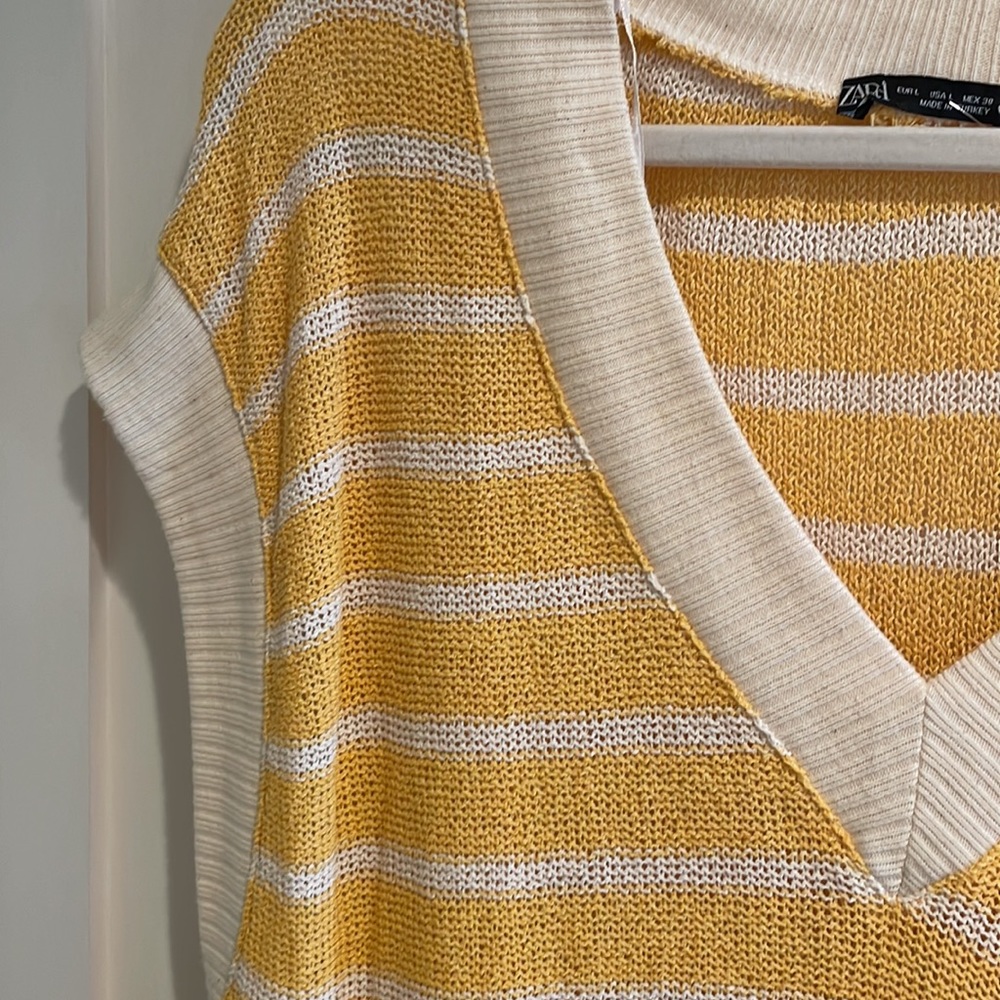 Zara Cream & Yellow Striped Vest V Neck - Picture 2 of 5